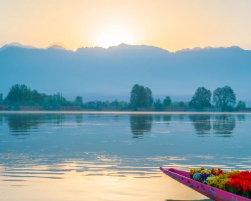Dal Lake triphills.com