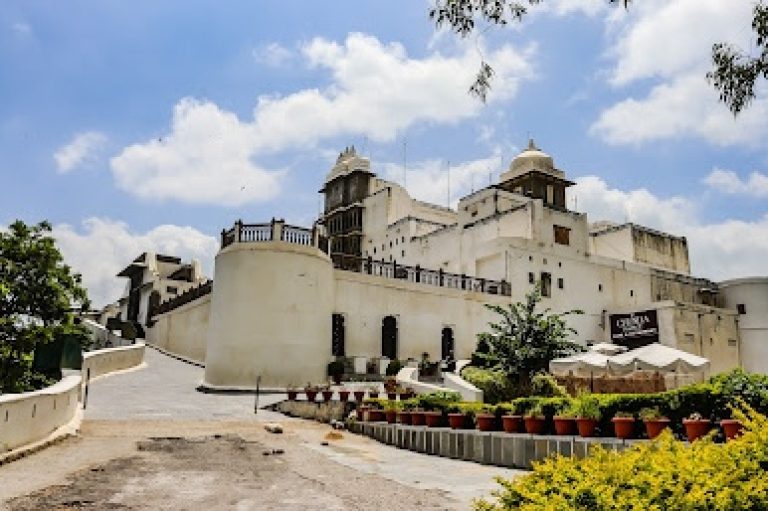 Monsoon Palace Triphills.com