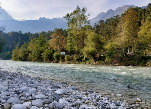 Yusmarg Triphills.com