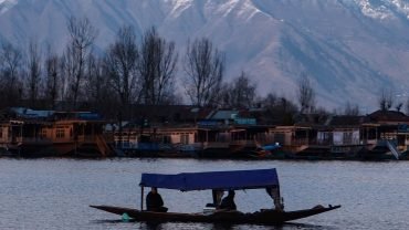 Kashmir Honeymoon Guide: Best Places, Itinerary & Romantic Experiences